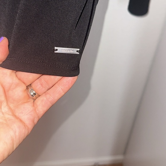 Black Tahari, medium blouse, silver chain design in front 95% polyester - Picture 3 of 8